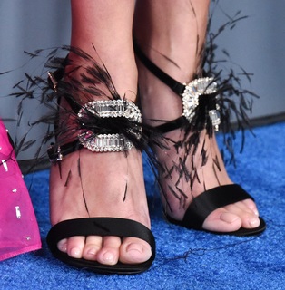 Reese Witherspoon feet photo thumbnail
