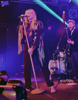 Kesha feet photo thumbnail