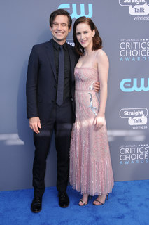 Rachel Brosnahan feet photo thumbnail