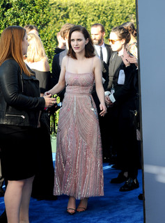 Rachel Brosnahan feet photo thumbnail