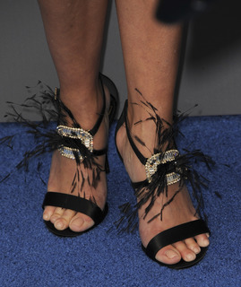 Reese Witherspoon feet photo thumbnail