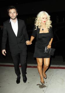 Christina Aguilera feet photo thumbnail