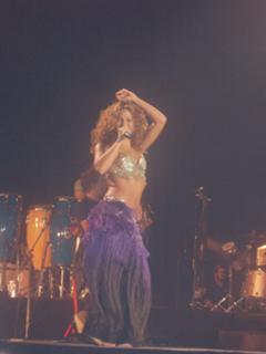 Shakira feet photo thumbnail