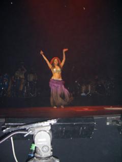 Shakira feet photo thumbnail