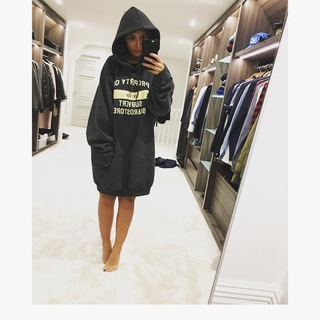 Frankie Bridge feet photo thumbnail