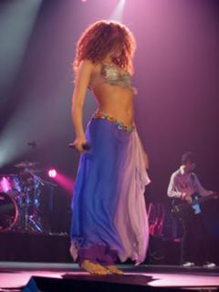 Shakira feet photo thumbnail