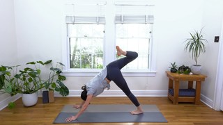 Adriene Mishler feet photo thumbnail