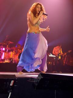 Shakira feet photo thumbnail