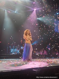 Shakira feet photo thumbnail