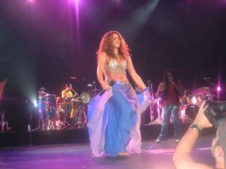 Shakira feet photo thumbnail