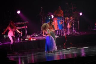 Shakira feet photo thumbnail