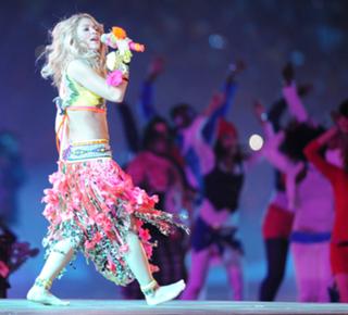 Shakira feet photo thumbnail