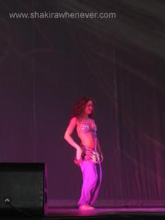 Shakira feet photo thumbnail