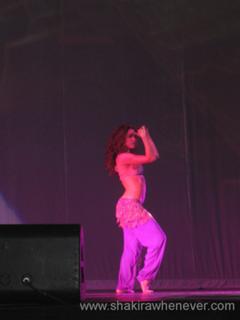 Shakira feet photo thumbnail