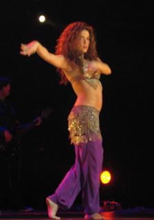 Shakira feet photo thumbnail