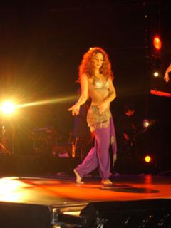 Shakira feet photo thumbnail