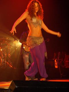 Shakira feet photo thumbnail