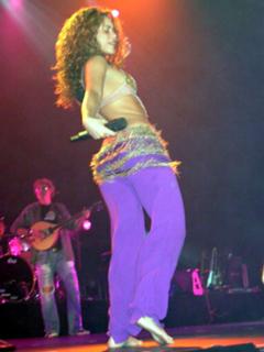 Shakira feet photo thumbnail