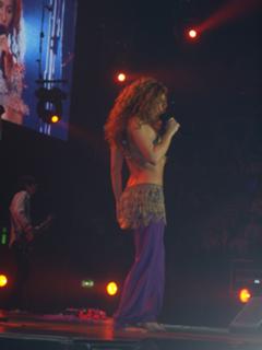 Shakira feet photo thumbnail