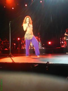 Shakira feet photo thumbnail