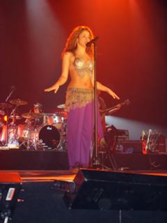 Shakira feet photo thumbnail