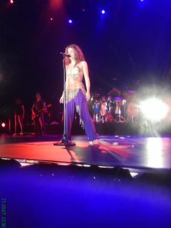 Shakira feet photo thumbnail