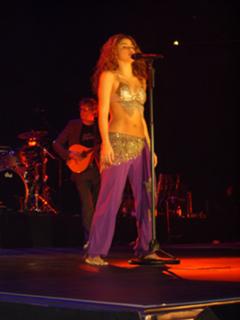 Shakira feet photo thumbnail