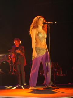 Shakira feet photo thumbnail