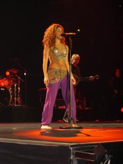 Shakira feet photo thumbnail