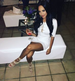 Scarlet Vas feet photo thumbnail