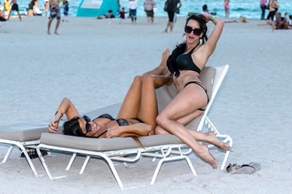 Claudia Romani feet photo thumbnail