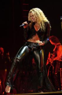 Shakira feet photo thumbnail