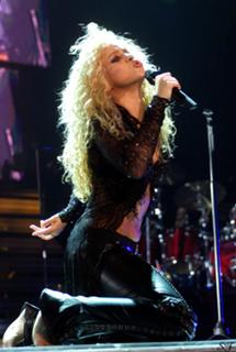 Shakira feet photo thumbnail