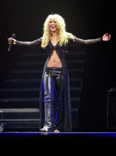 Shakira feet photo thumbnail