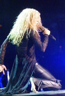 Shakira feet photo thumbnail