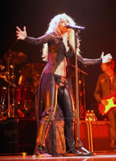 Shakira feet photo thumbnail