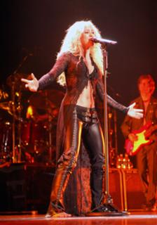 Shakira feet photo thumbnail