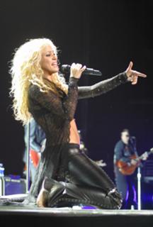 Shakira feet photo thumbnail