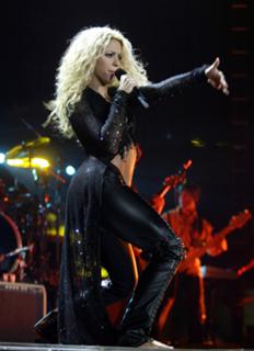 Shakira feet photo thumbnail