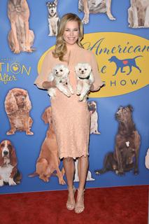 Rebecca Romijn feet photo thumbnail