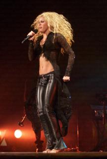 Shakira feet photo thumbnail