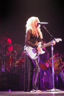 Shakira feet photo thumbnail