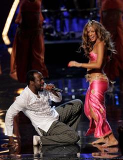 Shakira feet photo thumbnail