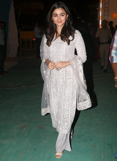 Alia Bhatt feet photo thumbnail