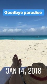 Amy Robach feet photo thumbnail
