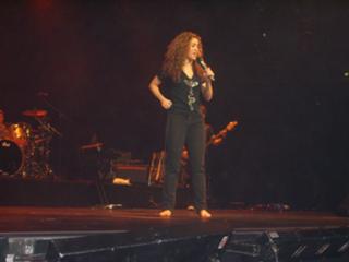 Shakira feet photo thumbnail