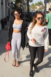 Chantel Jeffries feet photo thumbnail