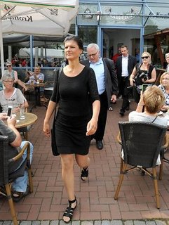 Sahra Wagenknecht feet photo 5
