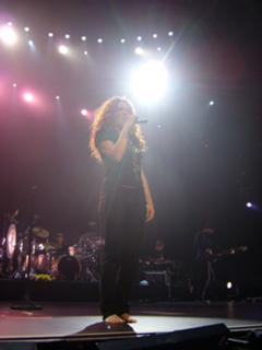 Shakira feet photo thumbnail