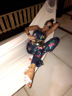 Adriane Galisteu feet photo thumbnail